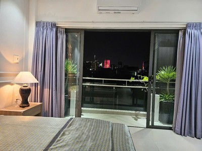 Bán nhà 1/ khánh hội quận 4 gồm 11 chdv thu 165 triệu/ tháng, dt: 4,2x30m nở hậu 27 tỷ 3