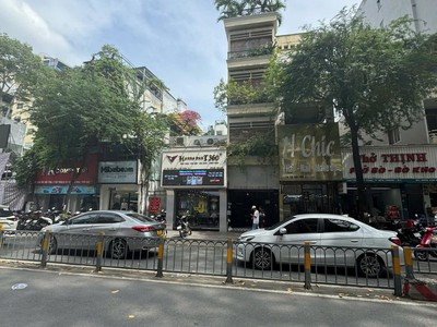 Bán nhà mt tôn thất tùng, bến thành, quận 1, dt: 7x18m cn:130m2 giá 100 tỷ 1