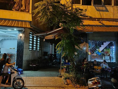 Kinh doanh đỉnh , view hồ , dân cư đông, mt rộng , ô tô đỗ cửa. giá nhỉnh 12,3 tỷ 2