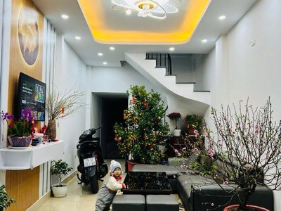 Bán nhà tt 3 tầng 52m2 trương định - hoàng mai - giá 4.5 tỷ xx- sổ đỏ chính chủ 0