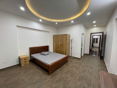 Cho thuê nhà Văn Cao, DT: 90m2, 4 p.ngủ khép kín. 7
