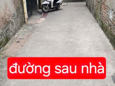 Nhà hiếm đường giải phóng, gần bến xe nước ngầm, 2 mặt ngõ trước sau, sát phố chính, dt 65m2, 4 2