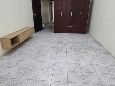 Nhà hiếm đường giải phóng, gần bến xe nước ngầm, 2 mặt ngõ trước sau, sát phố chính, dt 65m2, 4 0
