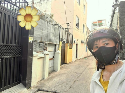  nhà bán đ.xóm chiếu- xe hơi đậu cửa- giao thương với tôn thất thuyết, nguyễn tất thành , tôn đản 3