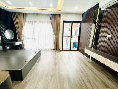 Nhà phân lô trung tâm quận hoàng mai, 38m2, 7 tầng tháng máy, mt 5m, ô tô vào nhà, full nội thất, 4