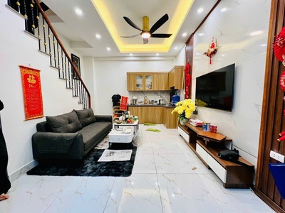 Nhà riêng sát phố, công viên, đẹp và hiếm, trung tâm quận hai bà trưng, 28m2, 4 tầng, 3 ngủ, giá 0