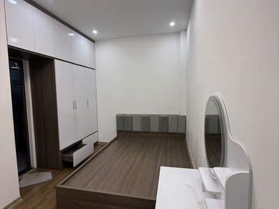 Nhà riêng sát phố, công viên, đẹp và hiếm, trung tâm quận hai bà trưng, 28m2, 4 tầng, 3 ngủ, giá 3