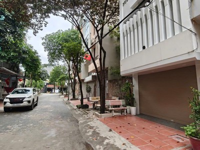 Cho thuê tầng 1 làm văn phòng diện tích  25m2 khu đấu giá kiến hưng hà đông hn 0