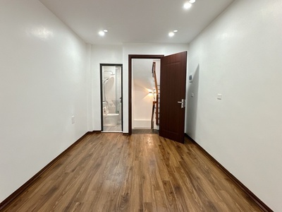 Bán nhà -phố tôn đức thắng-nhà dân  xây mới 5tầng -dt 26 m2 -mt 3.2m giá chỉ,6 tỷ 2