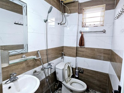 Bán nhà  mặt ngõ linh quang-văn trương-lô góc- gần hồ   10m ra ô tô đỗ 3
