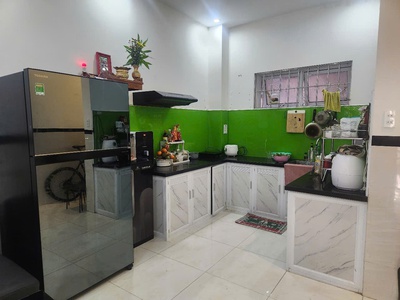 Chính chủ bán nhà 3 tầng mặt phố , 4 pn ngay trung tâm hành chính brvt 1