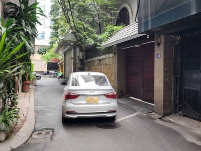 Phân lô oto tránh,thông mấy ngả đường to,kinh doanh víp nhất đống đa, hoàng cầu,chùa láng, láng 0