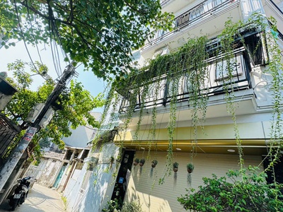 Hiếm  nhà đẹp phúc lợi, lô góc , ngõ ô tô, thoáng hiện đại, 36m, nhỉnh 5 tyt 0