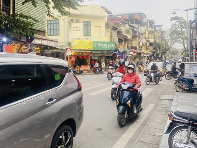 Mặt Phố Hàng Đường 150M2 5 Tầng Khung Cột Bê Tông 1 Sổ 1 Chủ 88 Tỷ 0