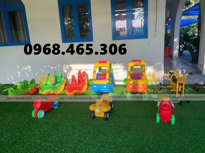 Xe chòi chân trẻ em, bập bênh mầm non nhập khẩu 1