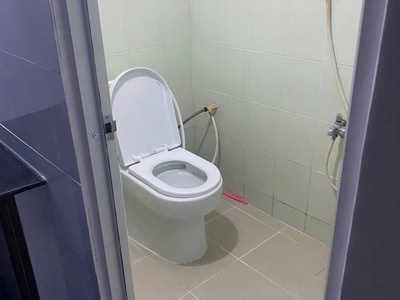 Cho thuê nguyên lầu sát trung tâm Quận 1 4