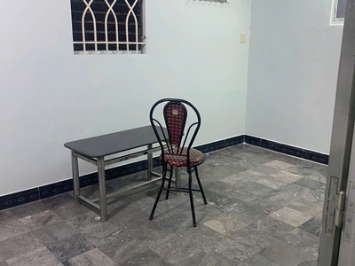 Cho thuê nguyên lầu sát trung tâm Quận 1 5