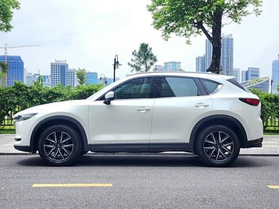 Bán xe Mazda CX5 Luxury 2.0 AT 2019, màu trắng. 2
