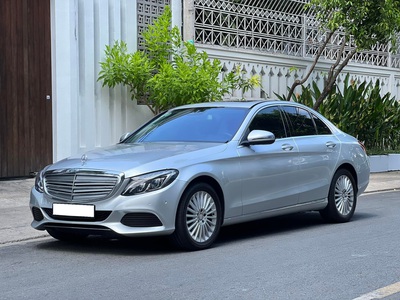 Bán xe Mercedes C250 Exclusive 2016, màu bạc. 4