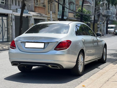Bán xe Mercedes C250 Exclusive 2016, màu bạc. 5