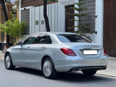 Bán xe Mercedes C250 Exclusive 2016, màu bạc. 6