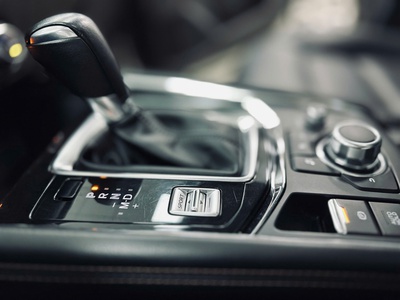 Bán xe Mazda CX5 Luxury 2.0 AT 2019, màu trắng. 10