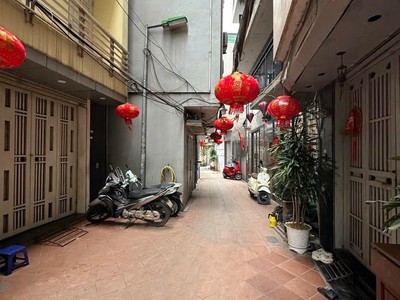 Nhà đẹp Lạc Long Quân 6 tầng x mặt tiền 4M - 2 thoáng trước sau - Ngõ nông, gần ô tô đỗ - Đi bộ vài 0