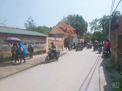 Chính chủ Cần bán lô đất hơn 151 m2 lô góc tại cạnh trường Kim Liên - TT Phú Thái giá rẻ, phù hợp đ 0