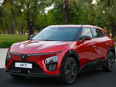 Vf7 mới 100 0