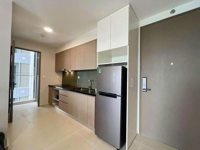 Chung cư Sky, 104 Phổ Quang, TB: 100m2, 2p ngủ, full NT, 16tr/th có Slot ô tô 5