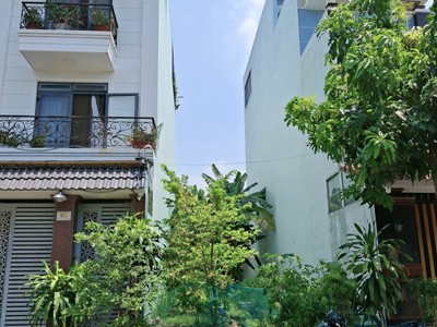 Bán đất mặt tiền đường số 10m, ngay công viên, phân lô 5mx25m, phù hợp xây nhà cao tầng để ở hoặc 0