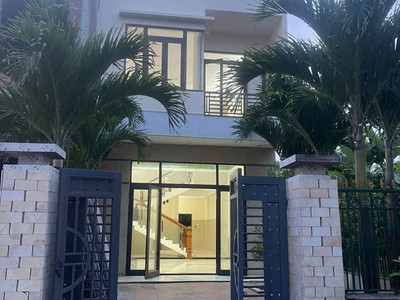 Bán nhà 2 tầng, dt 127m2, đường 7m5 khu đô thị golden hill, liên chiểu - chỉ 3.8 tỷ 0