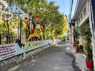 Mặt tiền kinh doanh    đường 21m   bình thạnh  3.5x23.5m   sân ô tô   1 trệt 3 lầu   giá  5tỷ850 2
