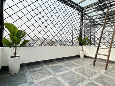 Mặt phố âu cơ - mặt tiền quyền lực - thông sàn kinh doanh - thang máy êm ru - công năng linh hoạt - 0