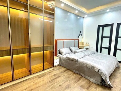 Bán nhà ngõ 343 đường an dương vương 30m2 x 5 tầng, nhà mới kính koong full nội thất, ngõ thông 4