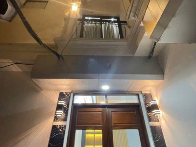 Bán nhà ngõ 343 đường an dương vương 30m2 x 5 tầng, nhà mới kính koong full nội thất, ngõ thông 3