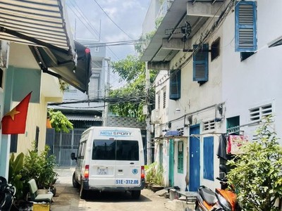 Giáp tân phú   gần công viên, trường học   nhà 2 tầng   66m    nhỉnh 5 4