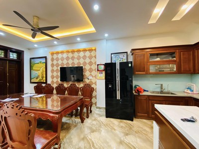 Bán nhà  phân lô lạc long quân thang máy - kinh doanh  văn phòng 96 m 6tầng 27.2 tỷ 4