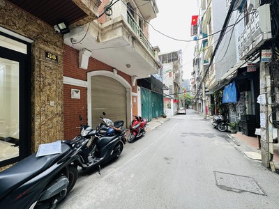 Bán nhà hoàng quốc việt - phân lô ô tô tránh - thang máy - tặng nội thất 52 m 6t 25.5tỷ 0