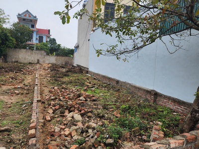 Trục chính thôn đạc đức ,xã phù linh . đón đầu võ nguyên giáp kéo dài và tổ hợp y tế 1