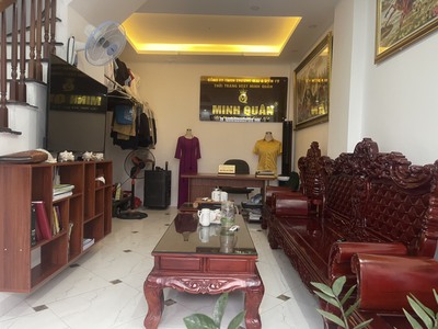 Nhà dân xây cạnh nhổn gara, kinh doanh xe tải, giá 10.5 tỷ 2
