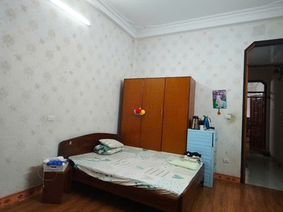 Bán nhà mặt phố hoàng văn thái , kinh doanh đỉnh , ô tô đỗ cửa , thang máy chờ , 87m2 . giá chỉ 3
