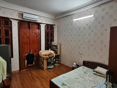 Bán nhà mặt phố hoàng văn thái , kinh doanh đỉnh , ô tô đỗ cửa , thang máy chờ , 87m2 . giá chỉ 1