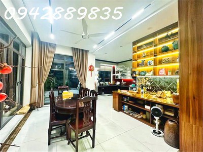 Bt kđt chức năng tây mỗ, nam từ liêm, 200m2 x 3t mt10m view triệu  đường đôi, chưa tới 200tr/m2 1