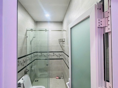 Bán nhà góc 2 mặt tiền, quận 11   gần công viên đầm sen 2