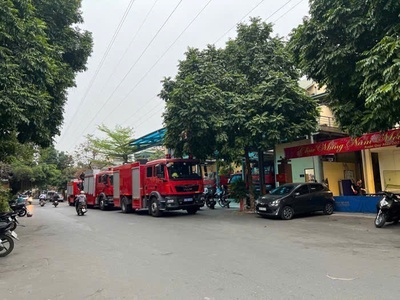 Phân lô phố lãng yên, quận hai bà trưng, ô tô tránh thông vòng quanh, 35m2   6 tầng thang máy, chỉ 3
