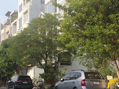 Nhà đẹp thiết kế hiện đại,nội thất cao cấp,nguyễn thị định,cạnh phường cát lái,thủ đức. gia nhỉnh 2
