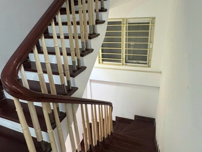 Nhà dân xây chắc chắn gần ngã tư sở- thanh xuân, 53m2, 5 tầng, mặt tiền 5m, ô tô đỗ cổng,view hồ, 3