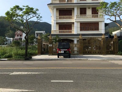 Cực phẩm    chính chủ cần bán biệt thự cao cấp 5tầng mt 15m- đường rộng 30 mét đường lê văn lương, 0