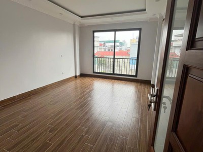 Bán nhà -  mới - gần phạm văn đồng -  6 tầng - thang máy nhập -- đường rộng thênh thang - gần ô tô 3